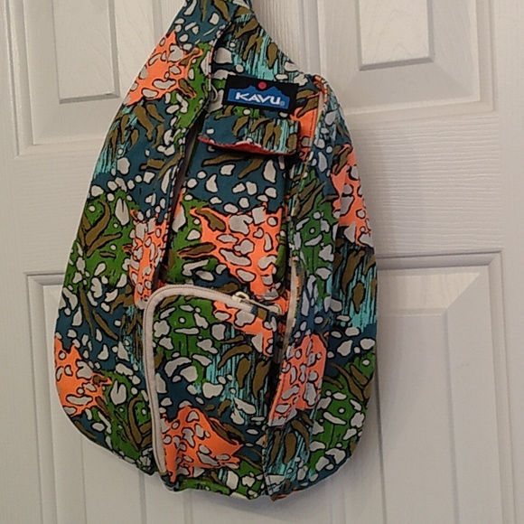 KAVU Rope Pack Sling Crossbody Bag Backpack NWOT - Picture 3 of 14